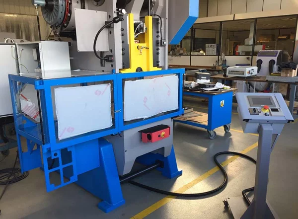 Kućišta za rešetke i posebne zaštite za industrijske preše